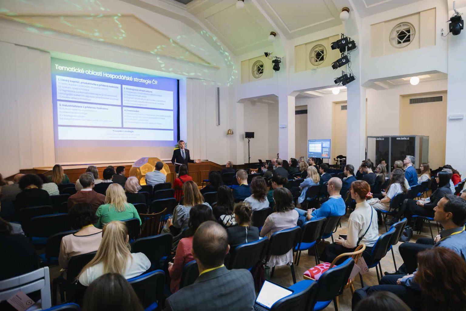 Účastníci konference Vyspělé Česko během programu
